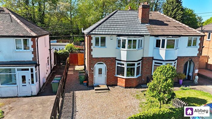 3 Bedroom Semi-Detached House For Sale In Blaby Road, Enderby, LE19
