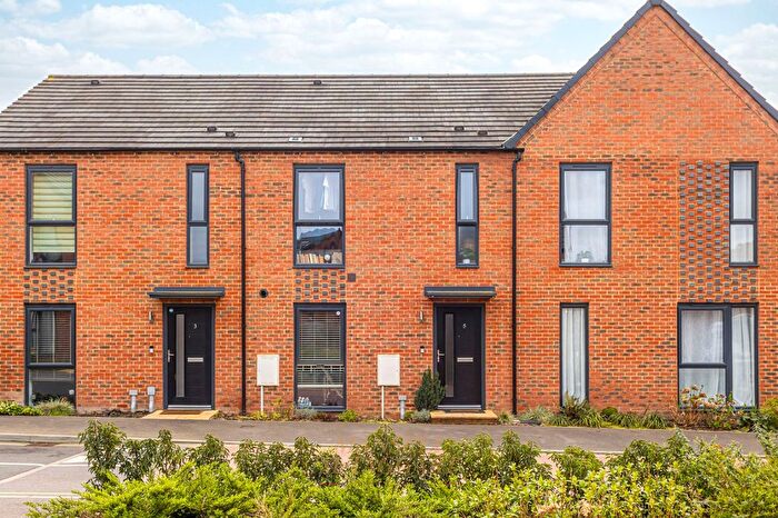 3 Bedroom Terraced House For Sale In Arnold Place, Copthorne, RH10