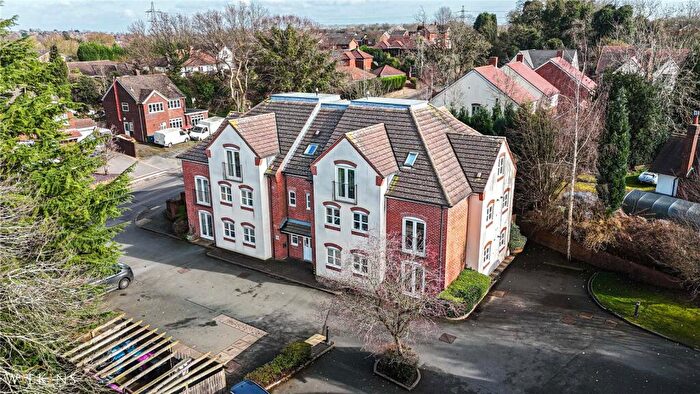 2 Bedroom Apartment For Sale In Quarry Hill, Wilnecote, Tamworth, Staffordshire, B77