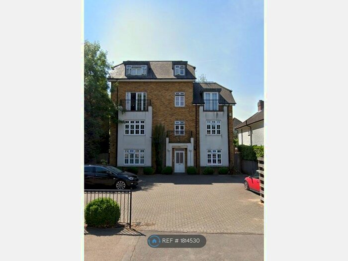 2 Bedroom Flat To Rent In Albemarle Road, Beckenham, BR3