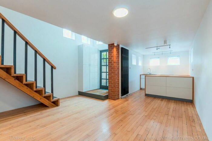 1 Bedroom Flat To Rent In Peckham Rye, Peckham, London, SE15