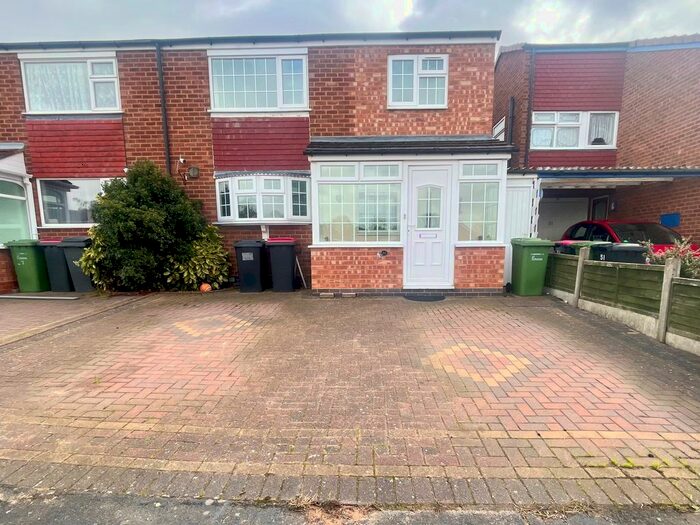 4 Bedroom Semi-Detached House To Rent In Castle Drive, Coleshill, Birmingham, B46