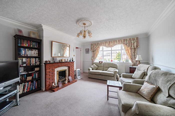 2 Bedroom Bungalow For Sale In Cromwell Court, Ashdene Close, Willerby, Hull, HU10
