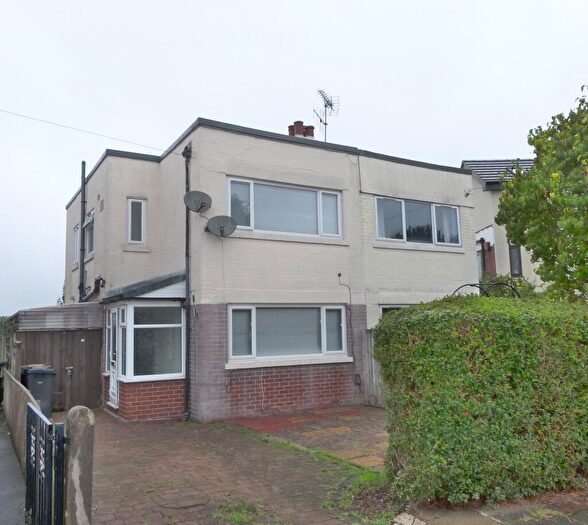 3 Bedroom Semi-Detached House To Rent In Roseville Drive, Harrogate, HG1