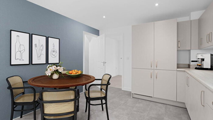 3 Bedroom Detached House For Sale In Beagle Road, Cambridge, CB3