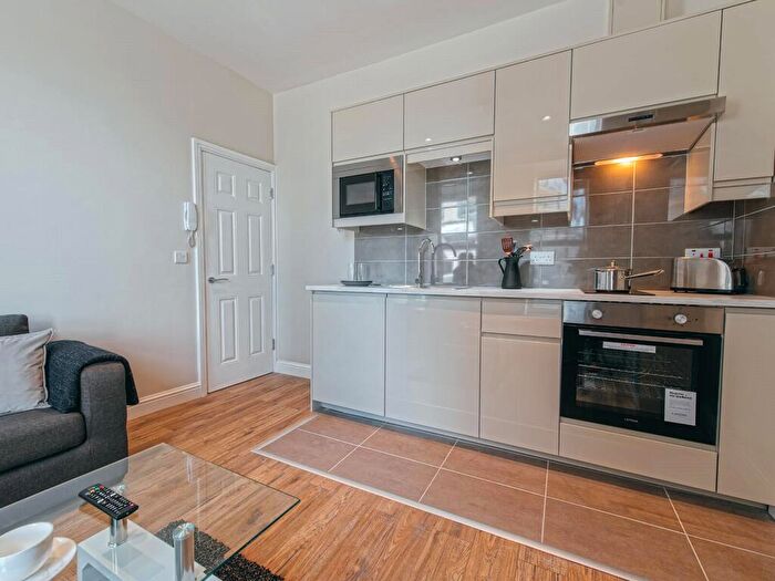 1 Bedroom Apartment To Rent In Apt, Eagle House #, M3