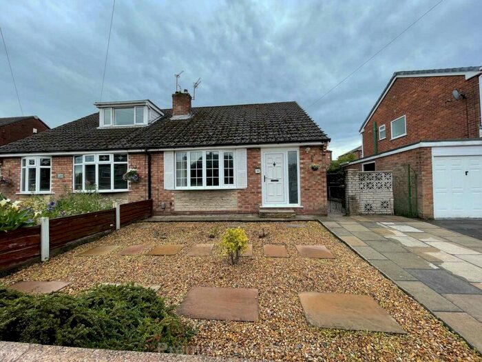 2 Bedroom Bungalow To Rent In Martin Close, Manchester, M34