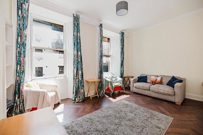 2 Bedroom Flat To Rent In P Dunbar's Close, Canongate, Edinburgh, EH8