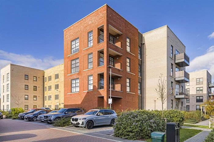 2 Bedroom Apartment For Sale In Eastern Avenue, Greenhithe, DA10