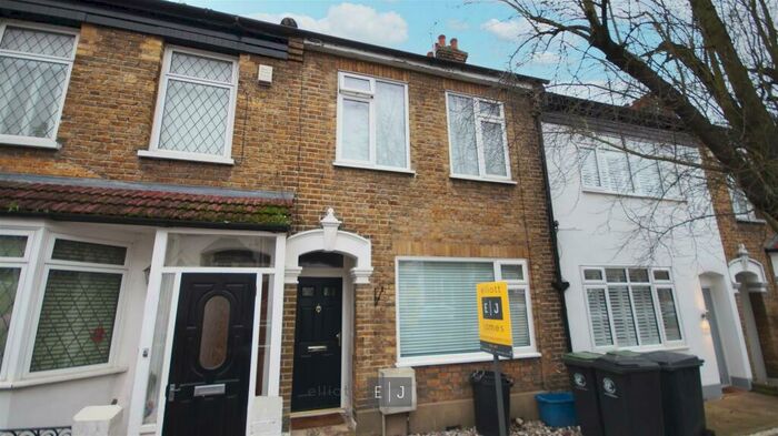 3 Bedroom Terraced House To Rent In Smeaton Road, Woodford Green, IG8