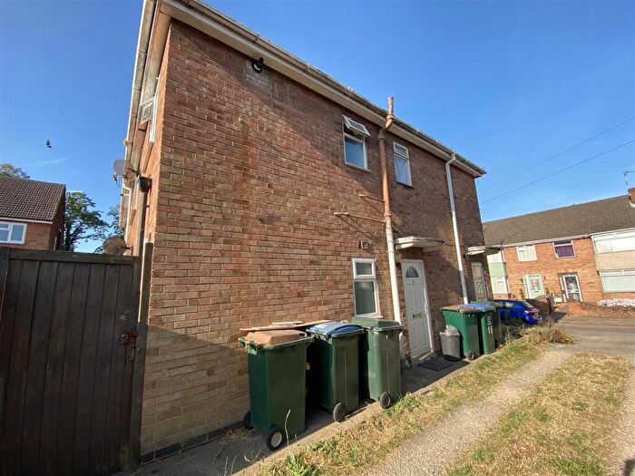 2 Bedroom Maisonette To Rent In Selsey Close, Coventry, CV3