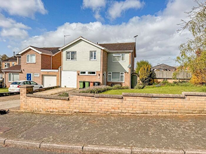 5 Bedroom Detached House For Sale In Bacton Close, South Wootton, King's Lynn, Norfolk, PE30