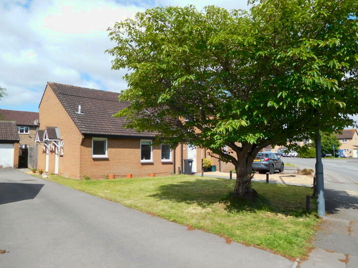 1 Bedroom Semi-Detached House To Rent In Long Beach Road, Longwell Green, BS30