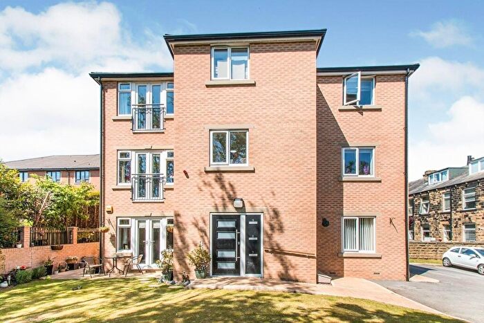 2 Bedroom Apartment To Rent In King Street, Morley, Leeds, West Yorkshire, LS27