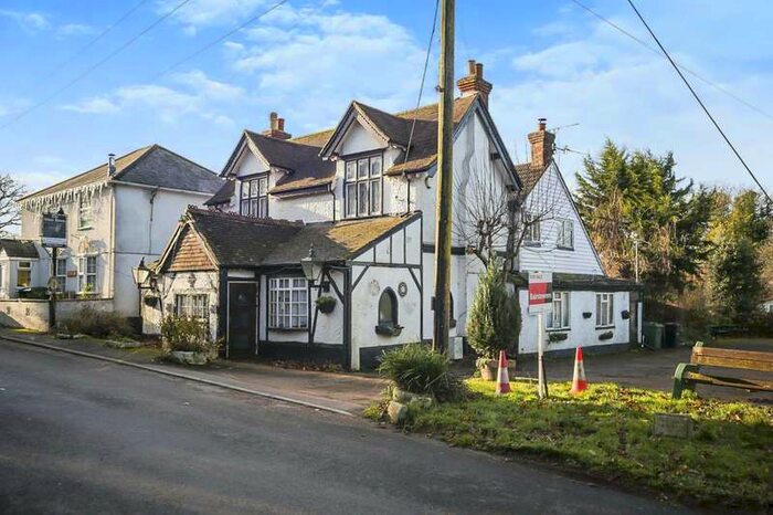 4 Bedroom Detached House For Sale In Hilltop, Hunton, Maidstone, Kent, ME15