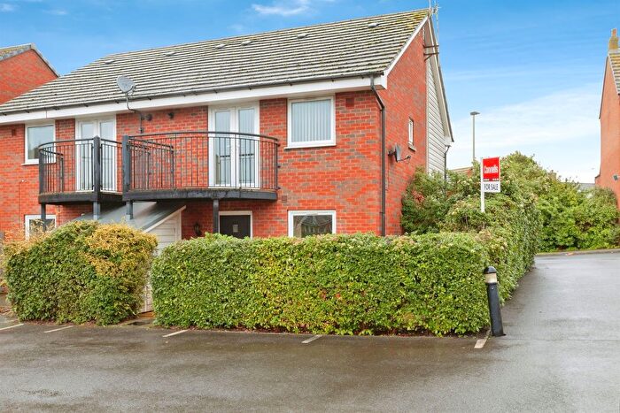 1 Bedroom Semi-Detached House For Sale In Padside Close, Hamilton, Leicester, LE5