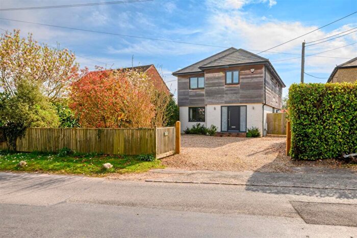 4 Bedroom Detached House For Sale In Magnolia Cottage, Gallowstree Common, RG4