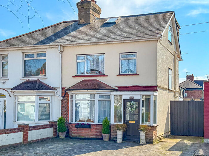 4 Bedroom Semi-Detached House For Sale In St Mary's Lane, Upminster, RM14