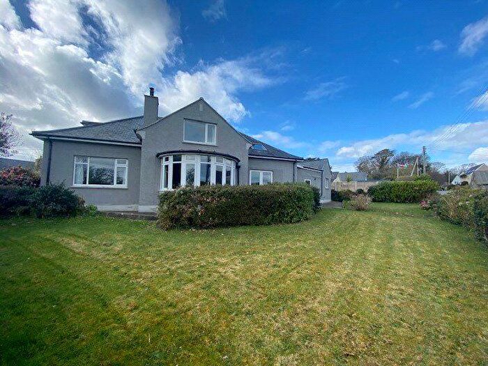 5 Bedroom Detached House For Sale In Muriau Estate, Criccieth, Gwynedd, LL52