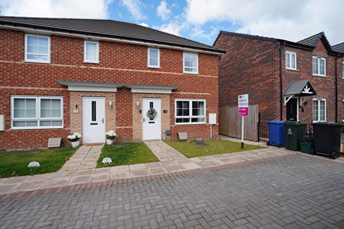 3 Bedroom Semi-Detached House For Sale In Collier Close, New Rossington, Doncaster, DN11