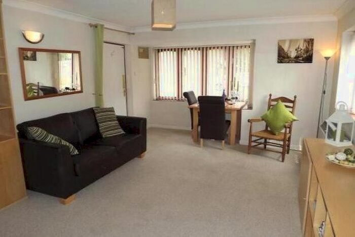 1 Bedroom Flat To Rent In Kingsvale Court, Basingstoke, RG21