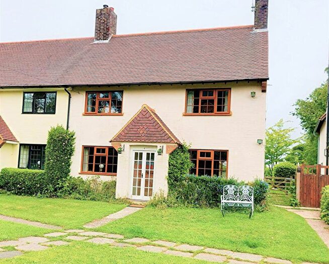 3 Bedroom Semi-Detached House To Rent In Climping Street, Littlehampton, BN17