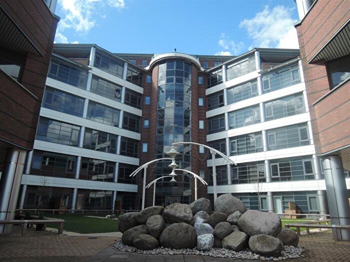 1 Bedroom Flat To Rent In Waterfront West, Brierley Hill, West Midlands, DY5