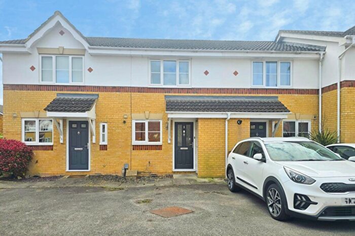 2 Bedroom Terraced House For Sale In Shackleton Close, Ash Vale, Surrey, GU12