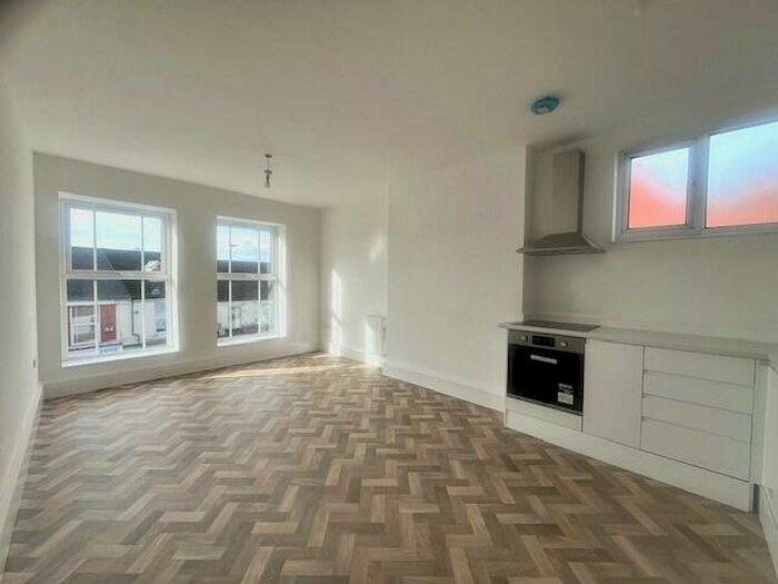 2 Bedroom Apartment To Rent In Sheffield Road, Chesterfield, S41