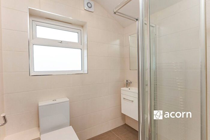 1 Bedroom Maisonette To Rent In Dover Road East, Gravesend, DA11