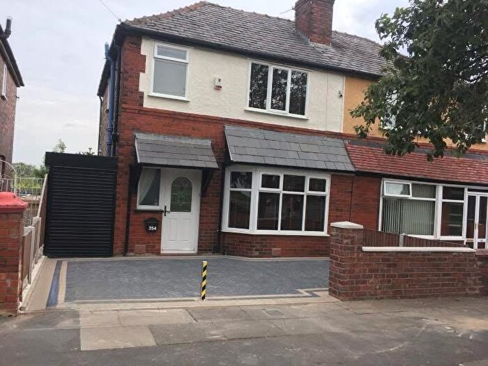 3 Bedroom Semi Detached House For Sale In Lever Edge Lane, Bolton, BL3