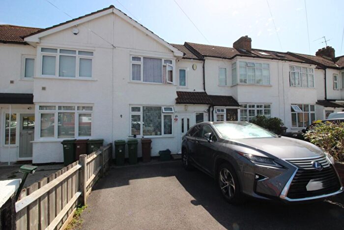 2 Bedroom Terraced House For Sale In Conrad Drive, Worcester Park, KT4