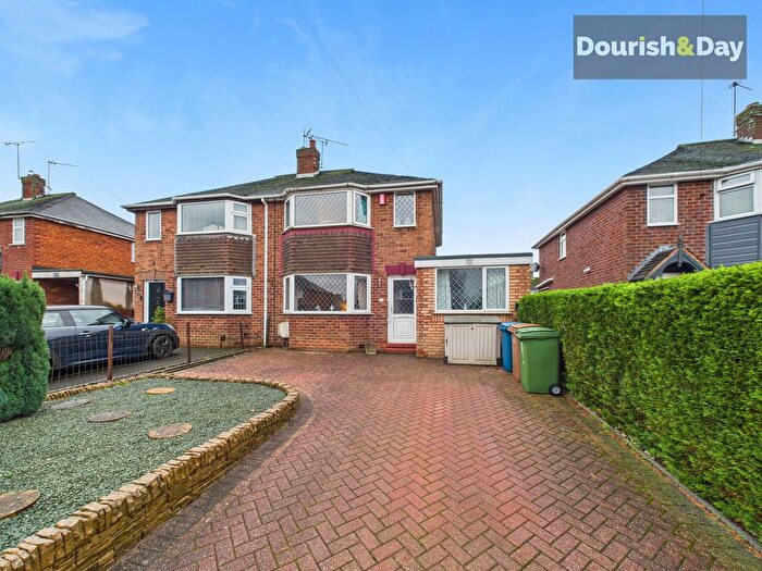 3 Bedroom Semi Detached House For Sale In Woodstock Road, Stafford, ST17