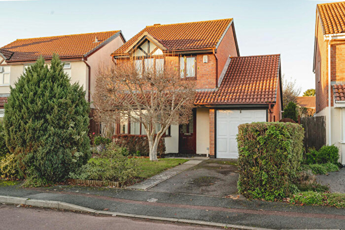 3 Bedroom Detached House For Sale In Warren Close, Bradley Stoke, Bristol, BS32