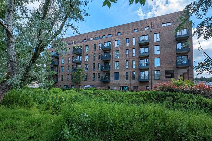 2 Bedroom Flat To Rent In Dacorum Way, Hemel Hempstead, HP1