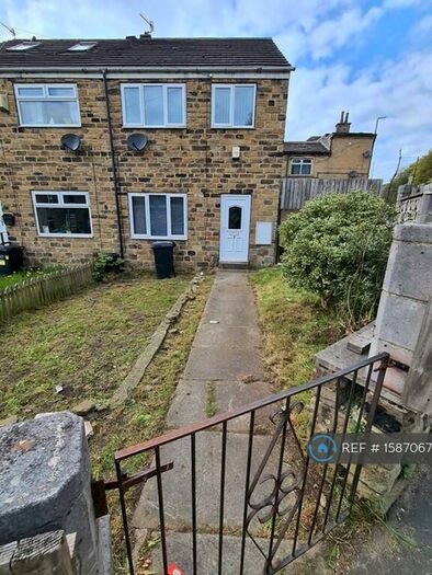 3 Bedroom End Of Terrace House To Rent In Halifax, Halifax, HX3