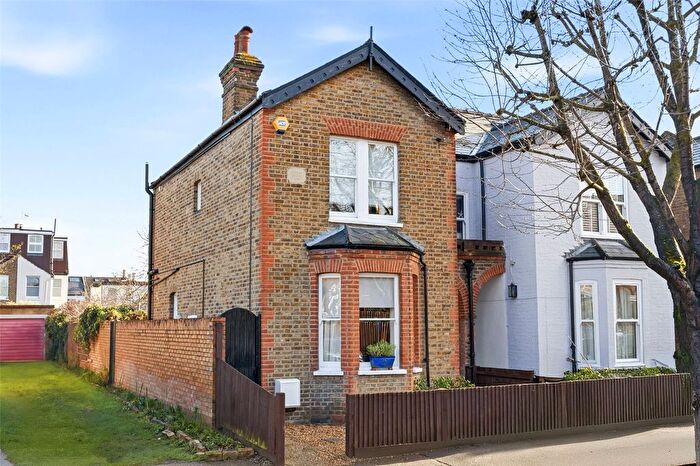 3 Bedroom Semi Detached House For Sale In Malvern Road, Hampton, TW12