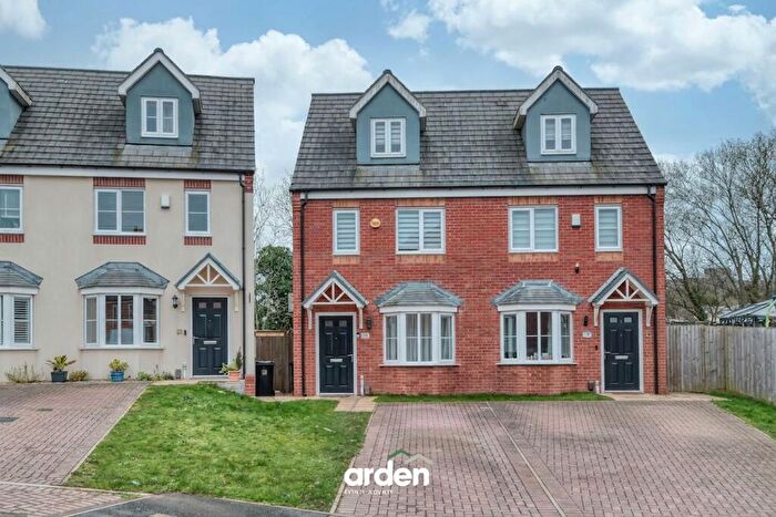 3 Bedroom Semi-Detached House For Sale In Marton Close, Redditch, B97