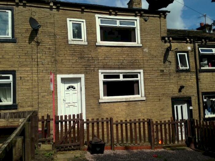 2 Bedroom Terraced House To Rent In Spindle Street, Halifax, HX2