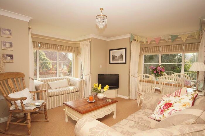 2 Bedroom Flat For Sale In Carisbrooke Lodge, Goring Road, Steyning, West Sussex, BN44