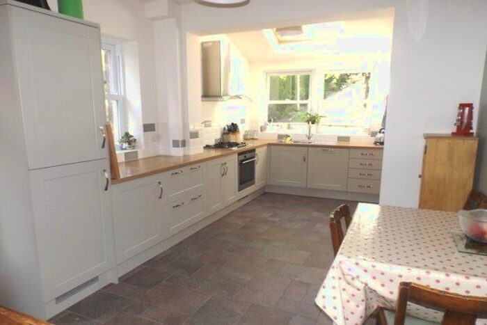 4 Bedroom Semi-Detached House To Rent In Castleton Road, Hathersage, Hope Valley S32