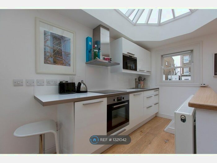 1 Bedroom Maisonette To Rent In Stockwell Park Crescent, London SW9