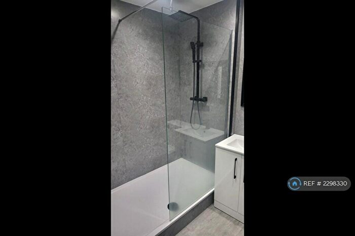 1 Bedroom Flat To Rent In High Street, Dumbarton, G82
