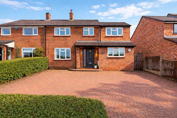 3 Bedroom Semi-Detached House For Sale In Molescroft, Harpenden, Hertfordshire, AL5