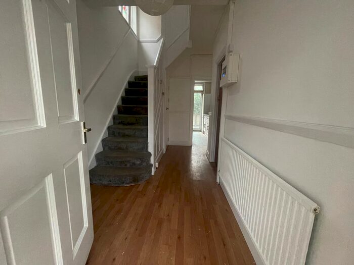 4 Bedroom Terraced House To Rent In Wanstead Park Road, Ilford, IG1