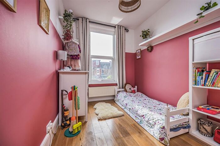 3 Bedroom Terraced House For Sale In Empshott Road, Southsea, PO4