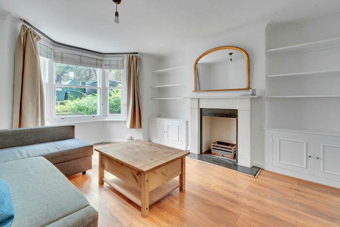 2 Bedroom Ground Maisonette To Rent In Kelvin Road, N5