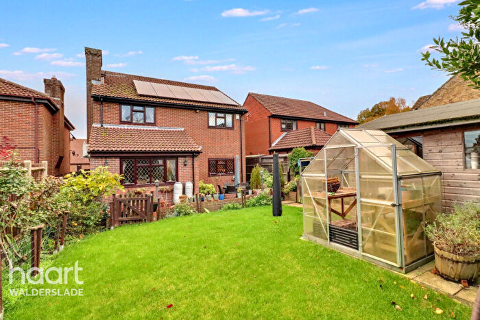 4 Bedroom Detached House For Sale In Bulrush Close, Chatham, ME5