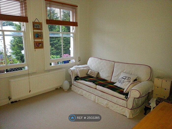 1 Bedroom Flat To Rent In Elvendon Road, London, N13