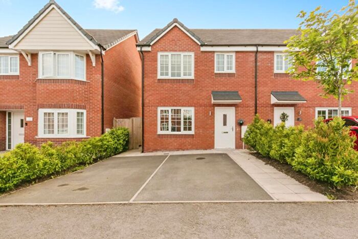 3 Bedroom Semi Detached House For Sale In College Way, Hartford, Northwich, Cheshire, CW8